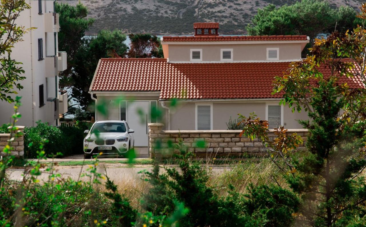 Vacation Family House On The Beach Stara Novalja Exterior foto