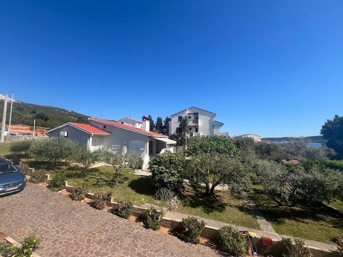 Vacation Family House On The Beach Stara Novalja Exterior foto
