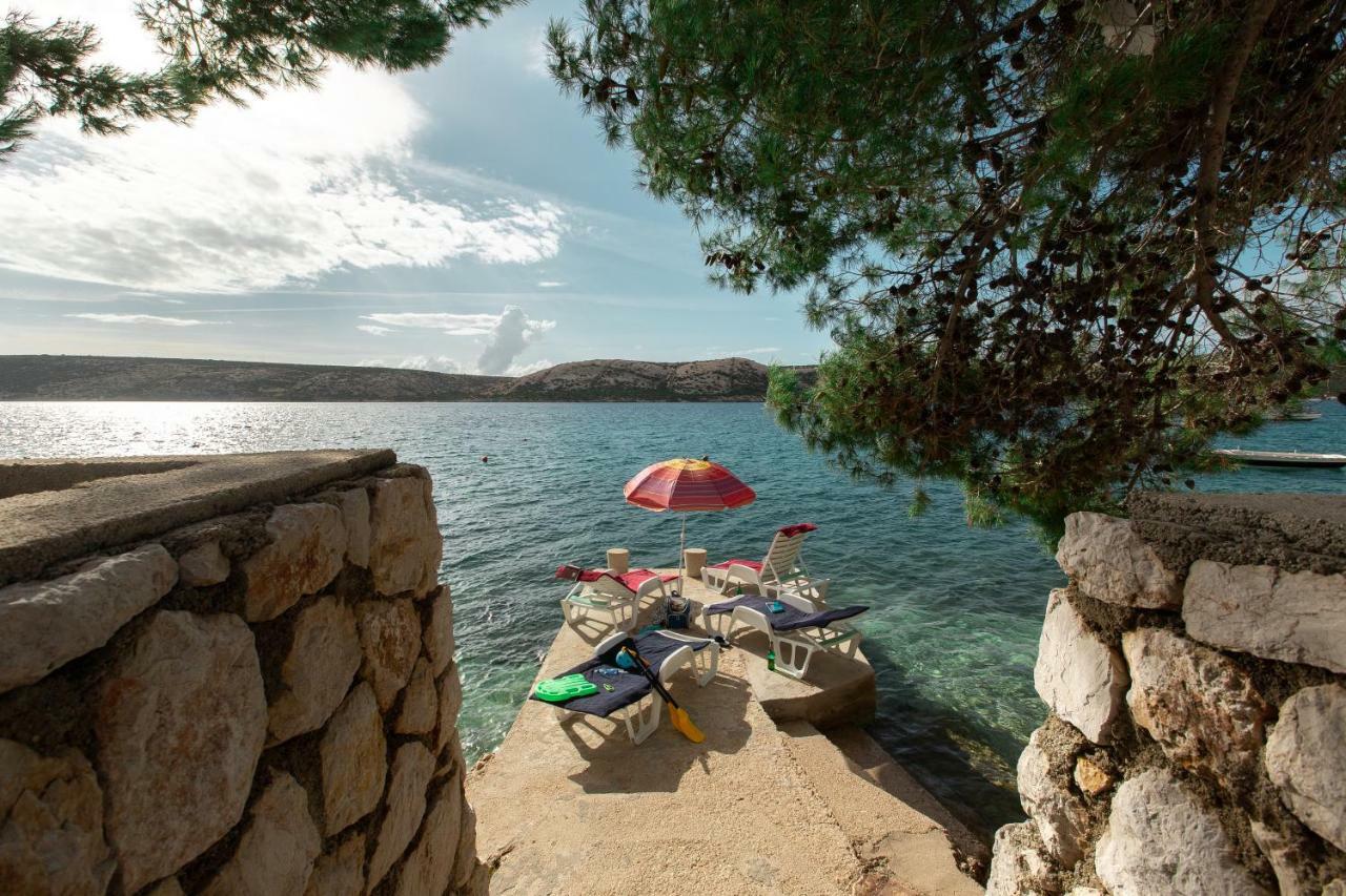 Vacation Family House On The Beach Stara Novalja Exterior foto